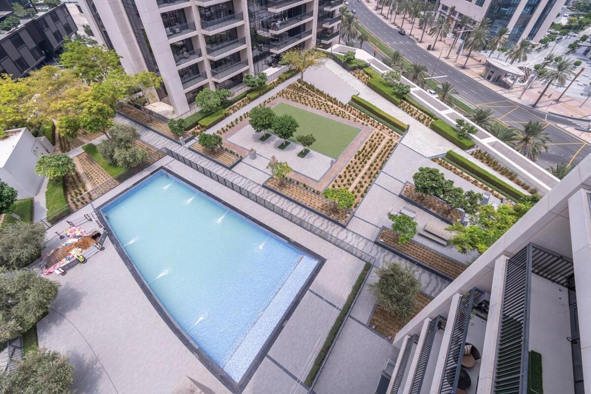 Glamorous 2-bedroom Retreat In Blvd Crescent Near Mall *